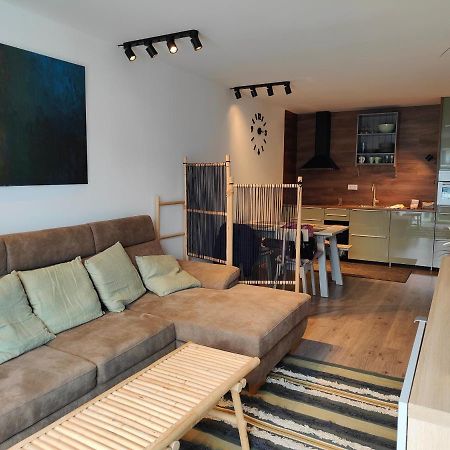 Beachfront Paradise Ezuest Panorama Lakeview Apartment With Panoramic Terrace ชิโอฟก ภายนอก รูปภาพ